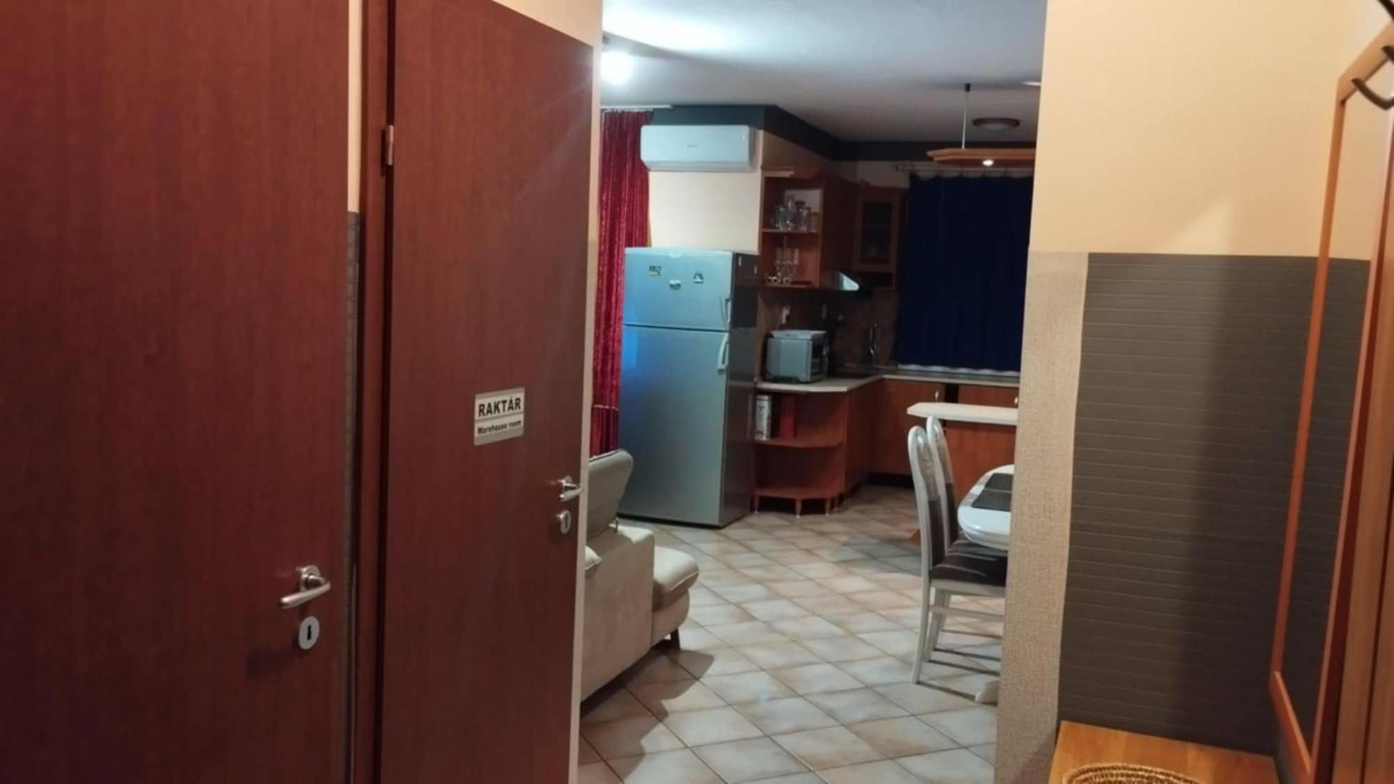 Tommy Apartman Hajdúszoboszló Exteriör bild
