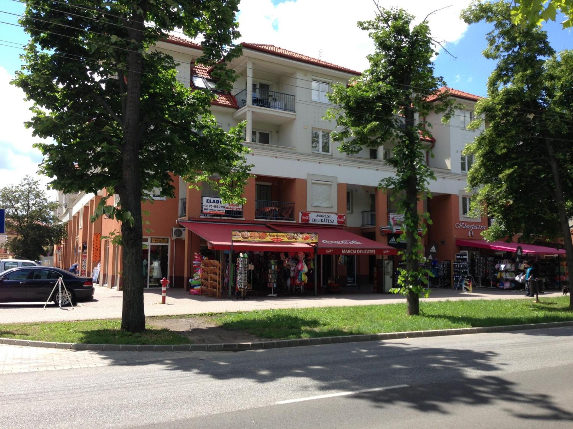 Tommy Apartman Hajdúszoboszló Exteriör bild
